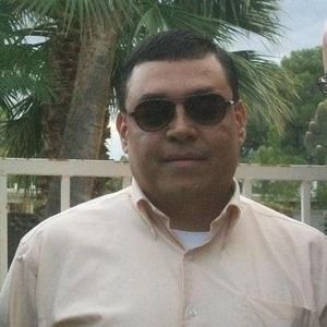 Meet your Posher, Carlos